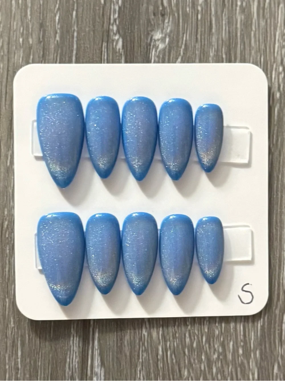 Iridescent Blue Press-On Nail Set -